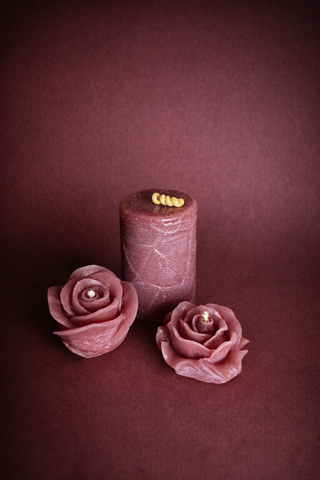The Mini Pillar and Rose Tealight Set